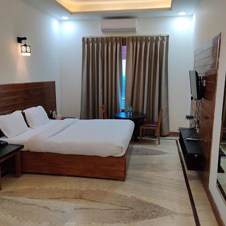 Orchha Club And Resort - Ocr Eksteriør billede