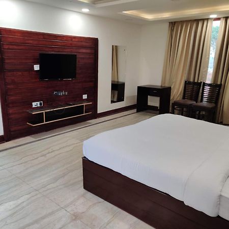 Orchha Club And Resort - Ocr Eksteriør billede