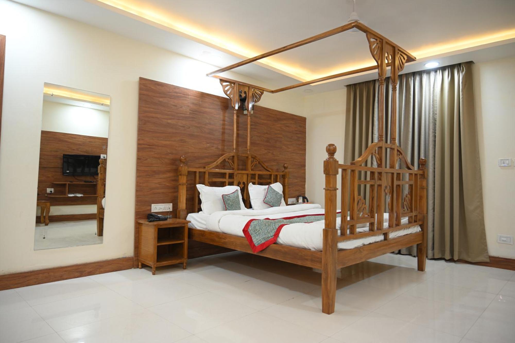 Orchha Club And Resort - Ocr Eksteriør billede
