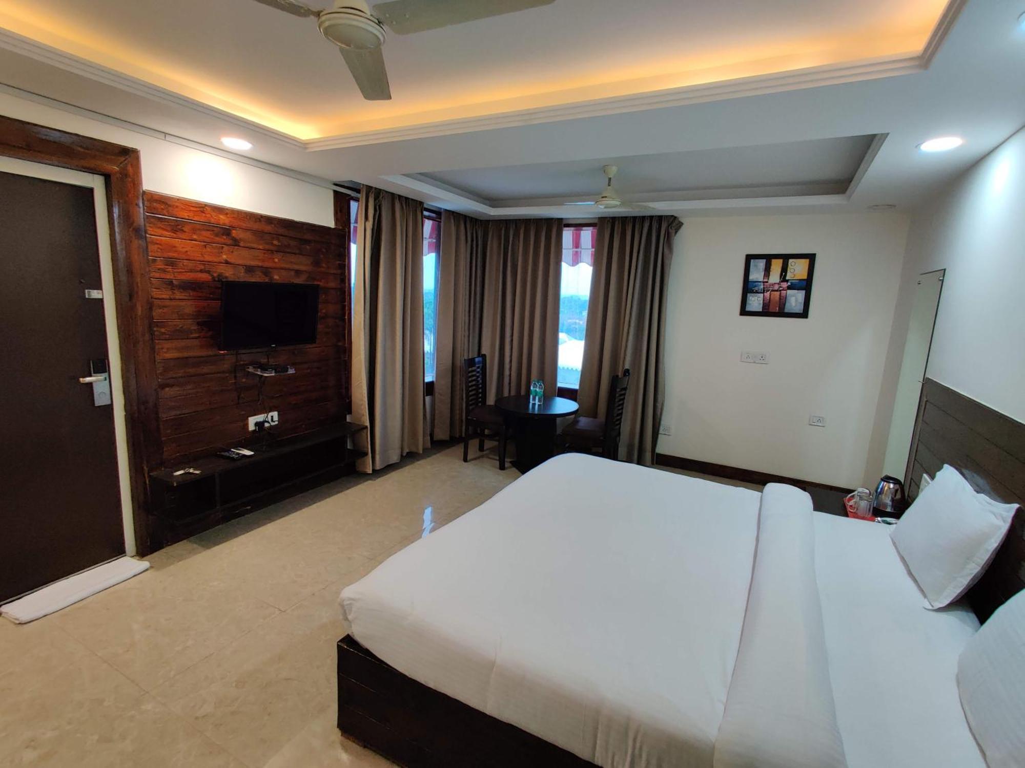 Orchha Club And Resort - Ocr Eksteriør billede