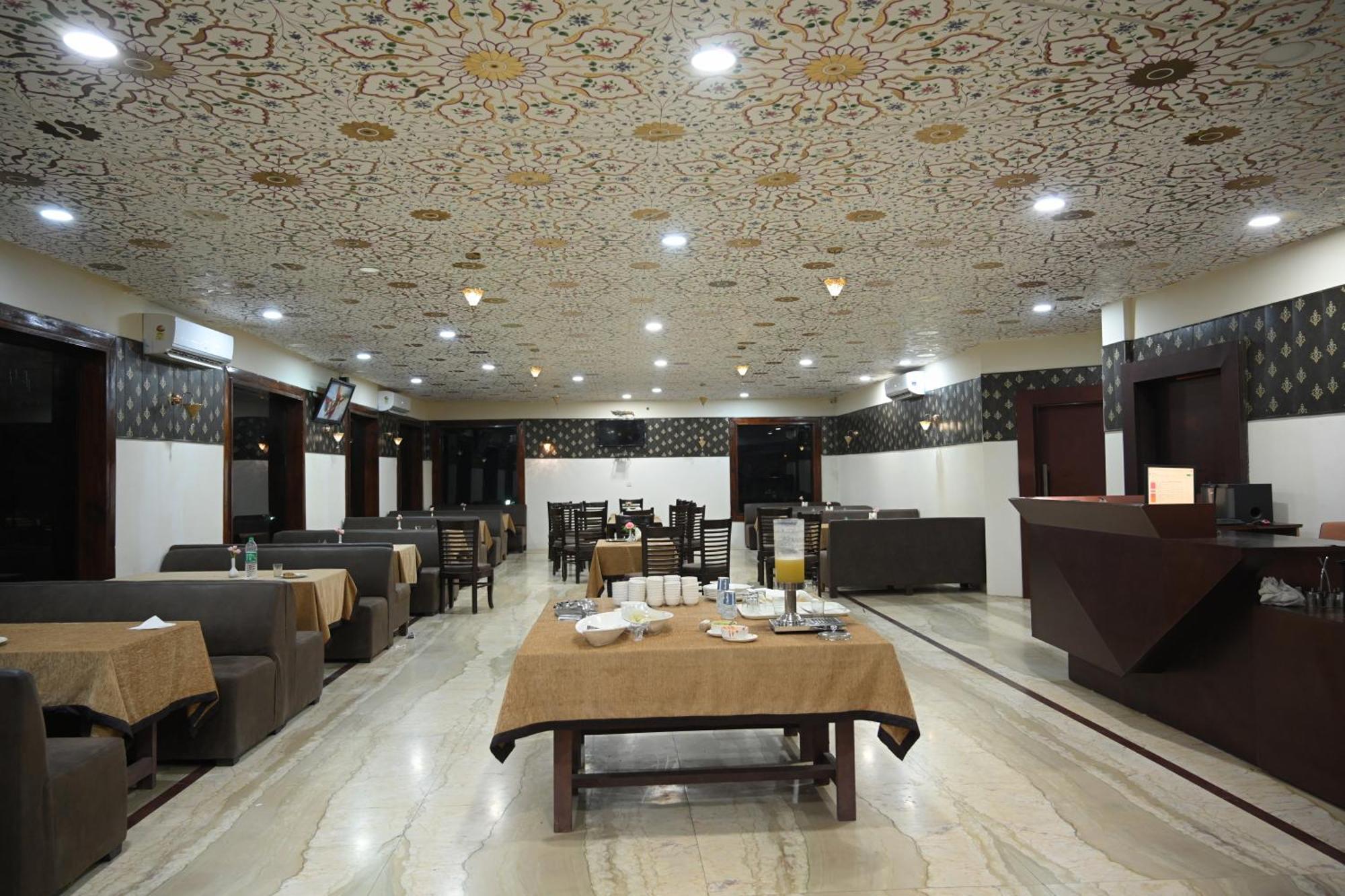 Orchha Club And Resort - Ocr Eksteriør billede